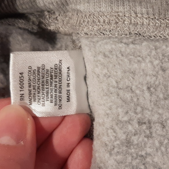 Gray Leopard print fleece sweatshirt - Picture 10 of 10